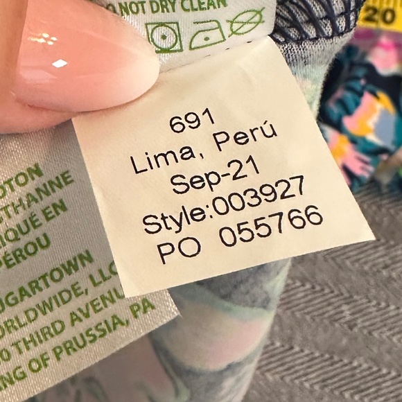 LILLY PULITZER - Aleah Boatneck Long-sleeved Floral Shirt - Picture 2 of 4